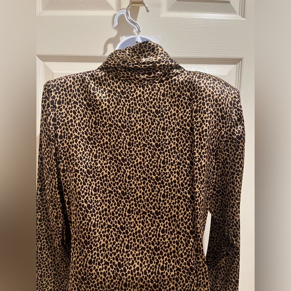 Richard Warren 100% silk animal print blouse - Picture 6 of 7
